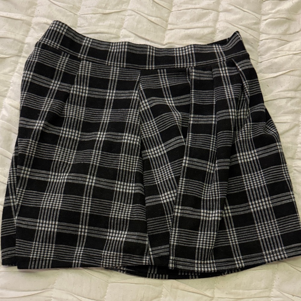 Black and White Plaid Skort